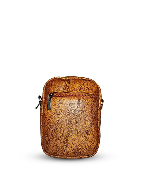 کیف دوشی چرم اسپرت زنانه و مردانه مدل S224 رنگ عسلی نمای پشت | سبک، شیک و بادوام