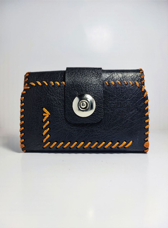کیف کارت Gucci چرمی مشکی مردانه و زنانه با دوخت تزئینی و قفل فلزی – فروشگاه تهران زیپو