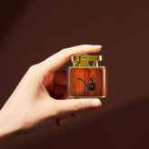 فندک بنزینی هانست مدل Vintage Trench با بدنه مسی و چوب صندل – کلاسیک، لوکس و ضد باد