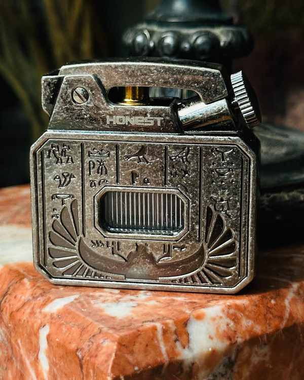 فندک بنزینی هانست (HONEST) مخزن شیشهای با جرقه اتوماتیک