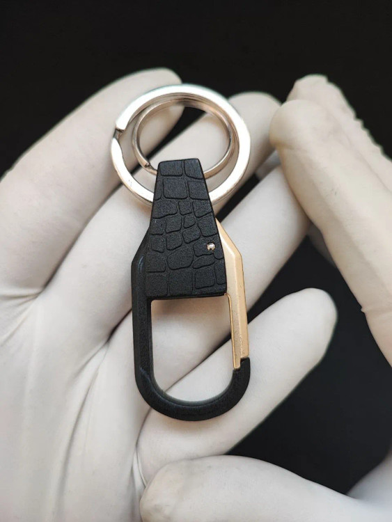 جا کلیدی چرم هانست (honest) قلاب فلزی مشکی طلایی