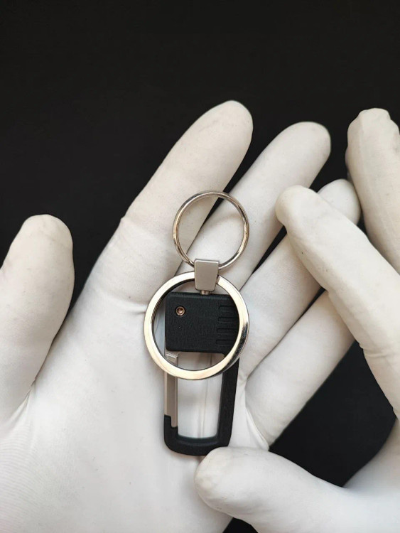 جا کلیدی هانست (honest) قلاب فلزی مشکی