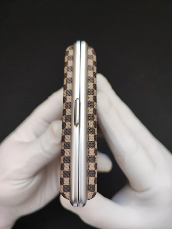 جا سیگاری چرمی گوپای (Guipai) چهار خانه ریز طرح damier ebene