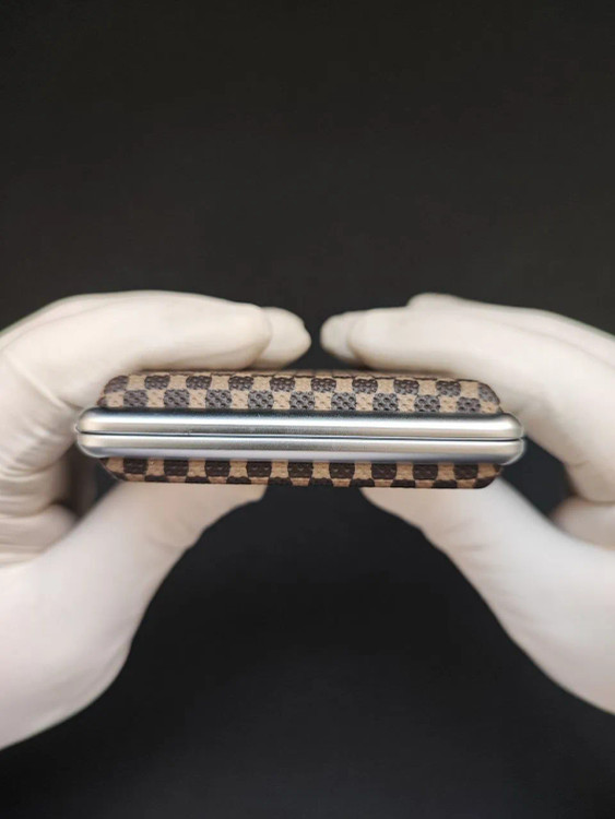 جا سیگاری چرمی گوپای (Guipai) چهار خانه ریز طرح damier ebene