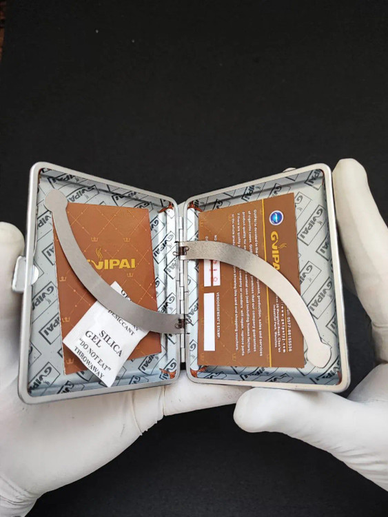 جاسیگاری چرمی Guipai با طرح چهارخانه LV