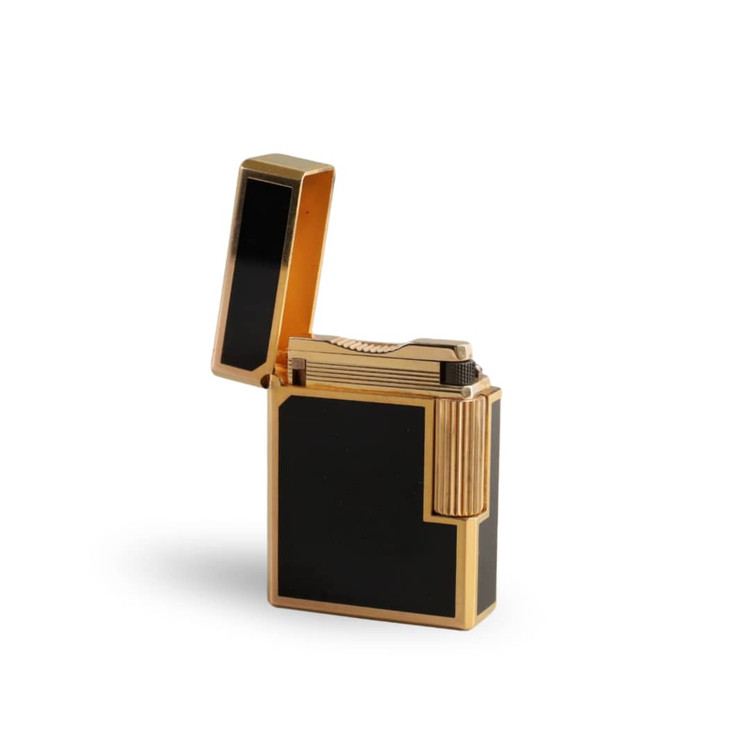 فندک دروی(derui)لاین1بدنه لاکی مشکی طلایی