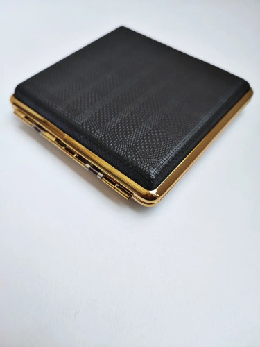 جای سیگار چرمی برند گوپای (Guipai) طرح چهار خانه