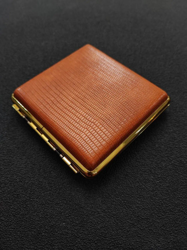 جا سیگاری چرمی گوپای بدنه روکش کروم رنگ قهوه ای