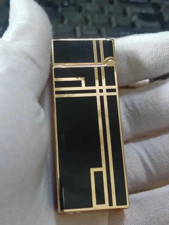 فندک گازی دروی (derui) بغل زن مشکی طلایی