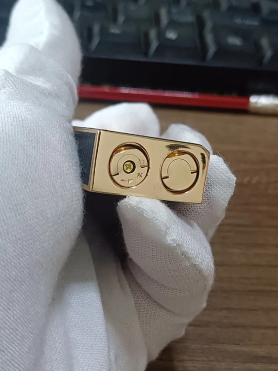 فندک گازی دروی (derui) بغل زن مشکی طلایی