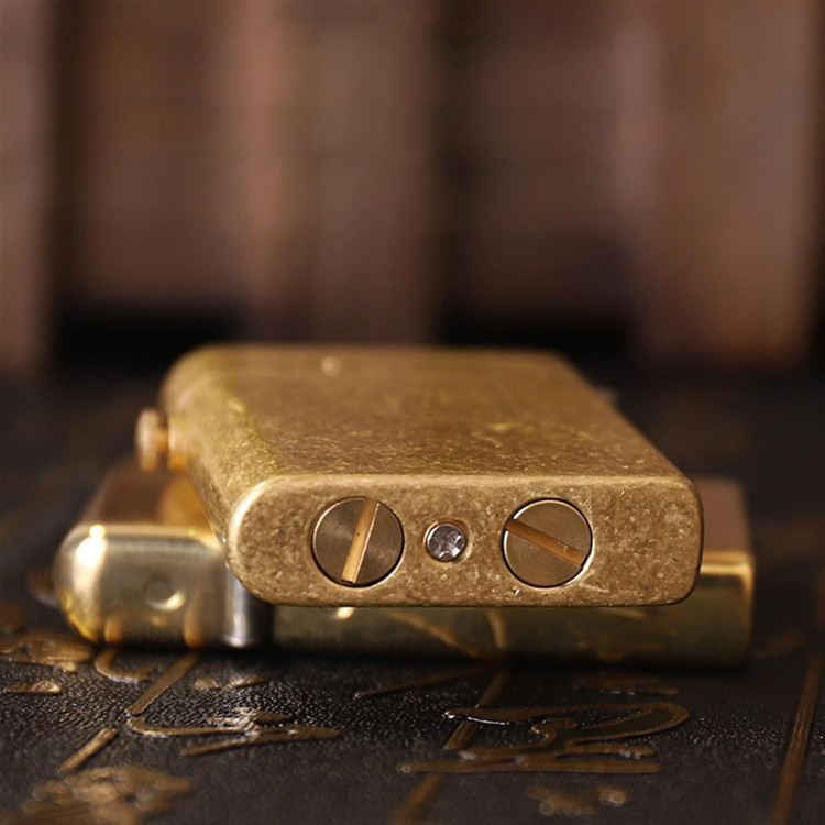 فندک بنزینی زرو پرمیوم دیزاین رنگ طلایی مات اورجینال