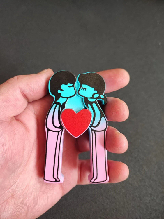 فندک فانتزی گازی برند لایتر طرح love is