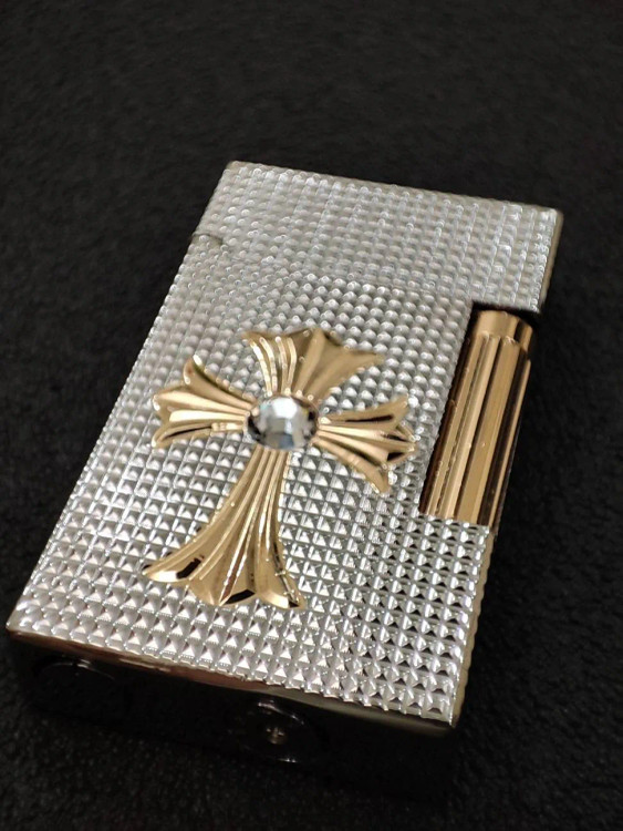 فندک دروی لاین یک بدنه مشبک طرح صلیب نگین دار