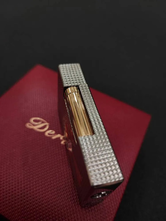 فندک دروی لاین یک بدنه مشبک طرح صلیب نگین دار