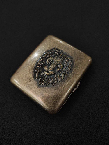 جای سیگار برند روپای بدنه برنجی طرح شیر