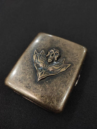 جای سیگار برند روپای بدنه برنجی طرح جمجمه کد 23850