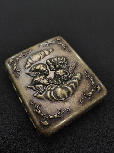 جای سیگار برند روپای بدنه برنجی طرح فرشتگان