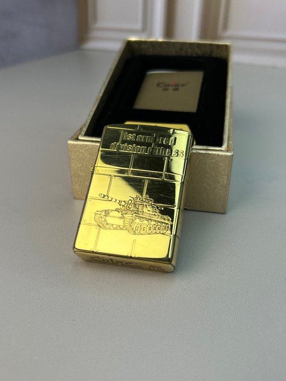 فندک بنزینی برند chief طرح world of war بدنه برنجی های پولیش