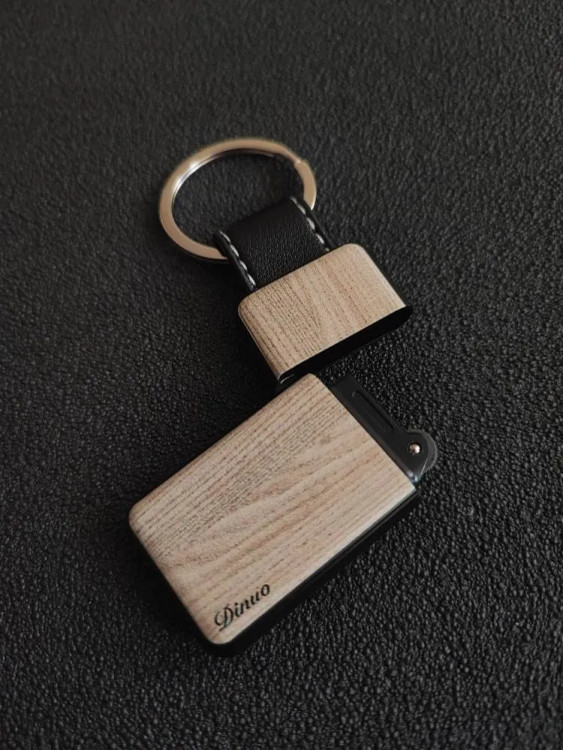 فندک گازی جاکلیدی برند لاتر طرح چوب با بند چرمی