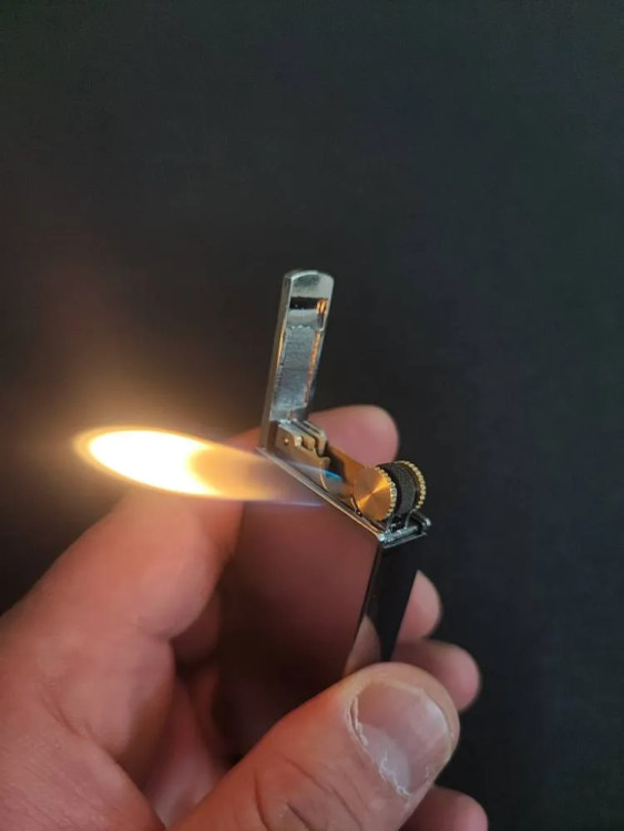 فندک گازی پیپ برند لایتر شعله کج بدنه فلزی