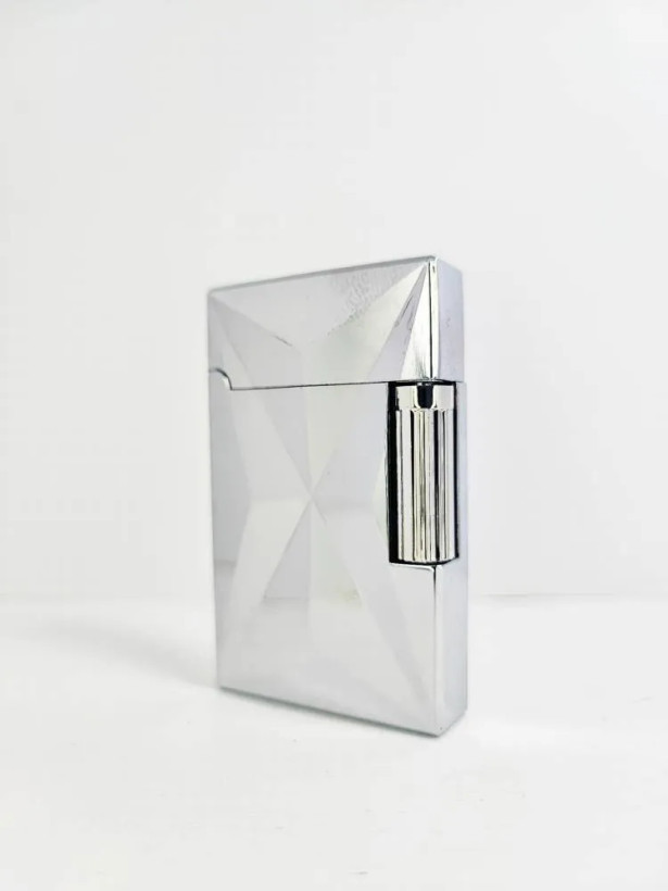 فندک گازی بغل زن برند lighter بدنه فلزی طرح کریستال