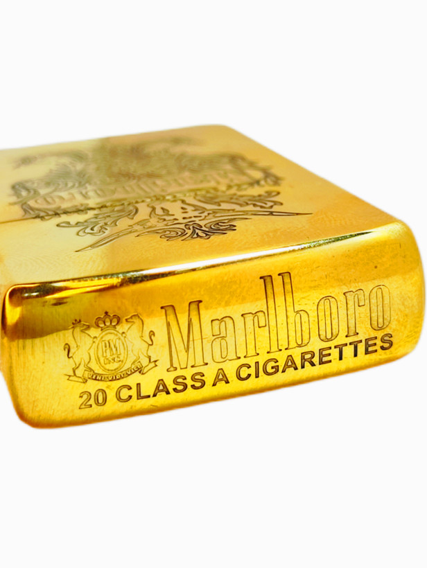 فندک بنزینی برند chief بدنه برنجی طرح Marlboro