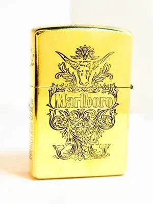 فندک بنزینی برند chief بدنه برنجی طرح Marlboro
