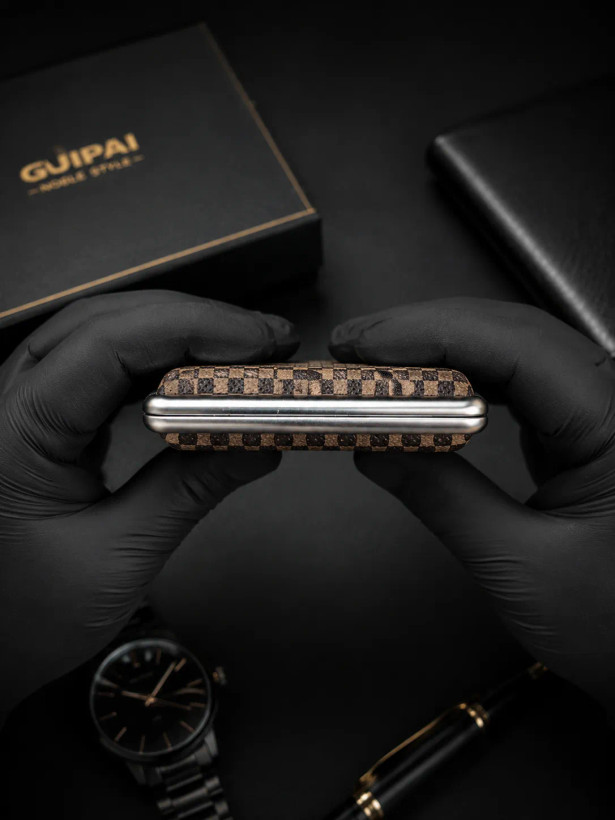 جا سیگاری چرمی گوپای (Guipai) چهار خانه ریز طرح damier ebene
