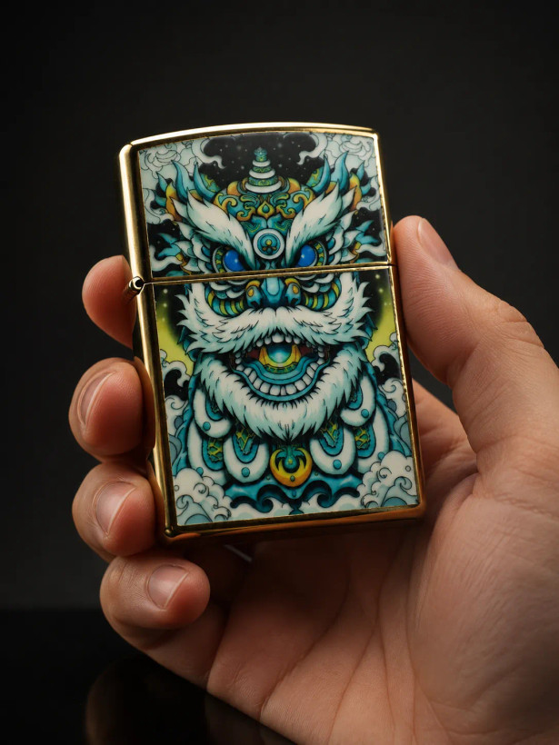 فندک بنزینی برند zorro بدنه فلزی طرح foo dog سری zk43